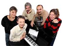L'�quipe de gauche � d.. Artisans - Services - 